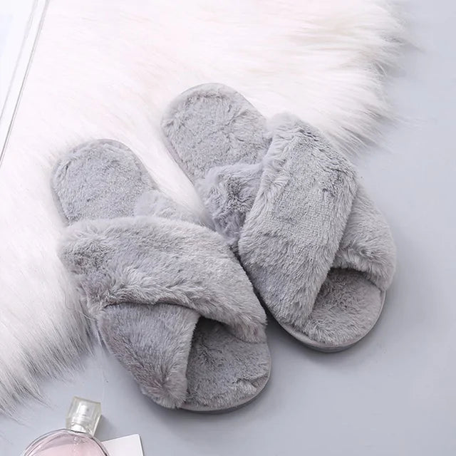 Warm Women's Winter Slippers Made of Faux Fur